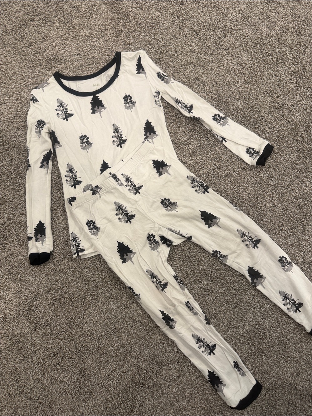 Kyte Baby long sleeve pajamas